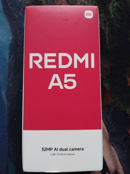 Продам новый редми А5. 128гиг. За 40 тысяч.