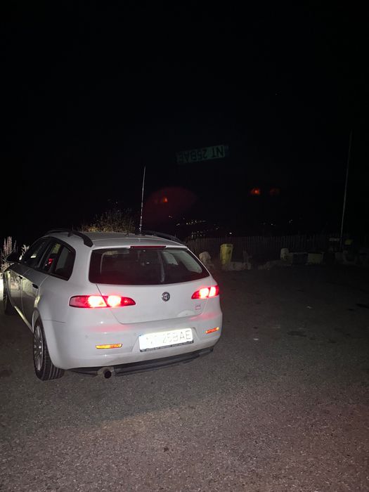 Vând Alfa Romeo 159