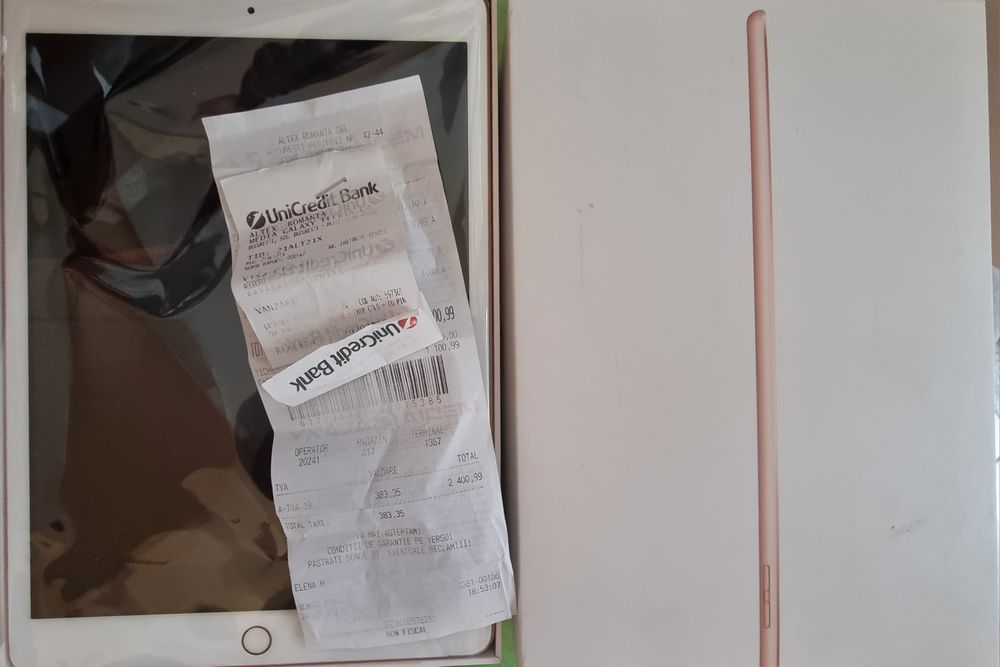Vând Ipad 8th generation 2020 128Gb wifi