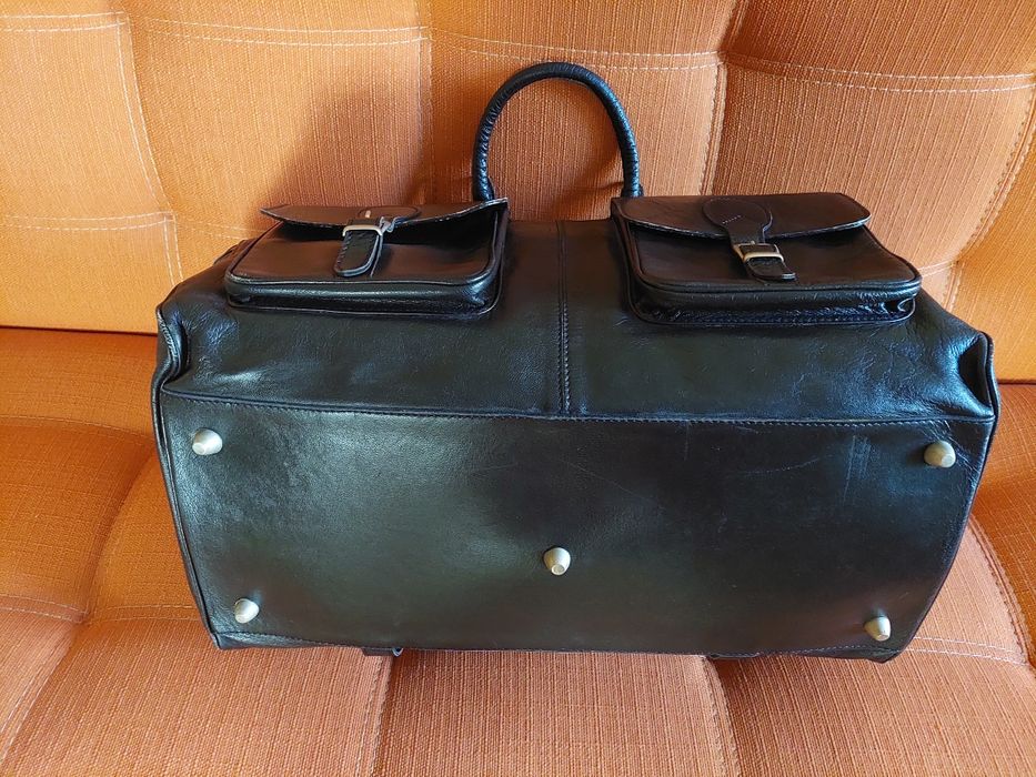 Geanta voiaj piele naturala neagra la doar 599ron !