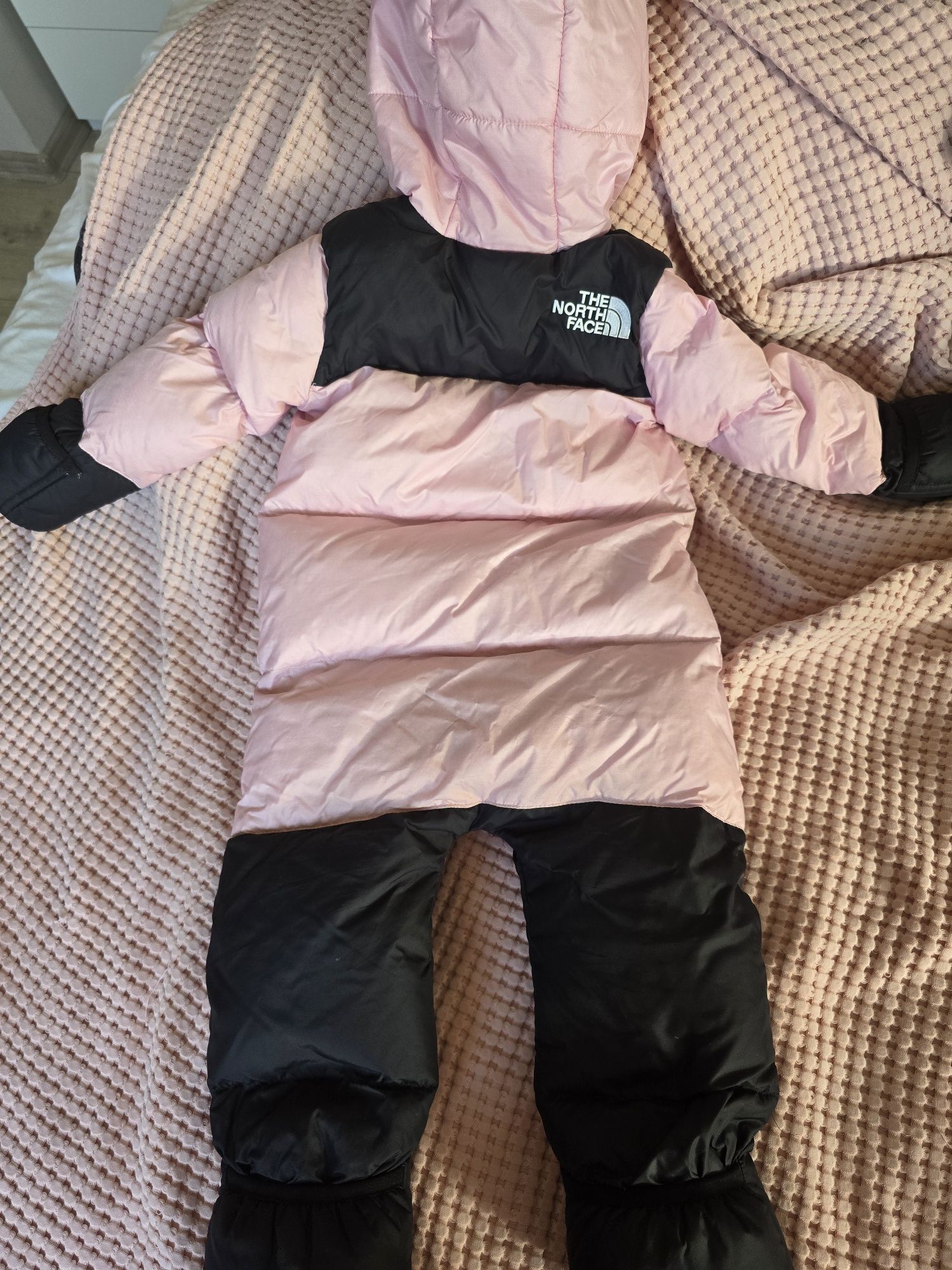 Пухен космонавт The North Face