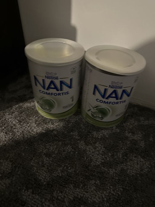 Vând 2 cuti de lapte nan1 0-6 luni