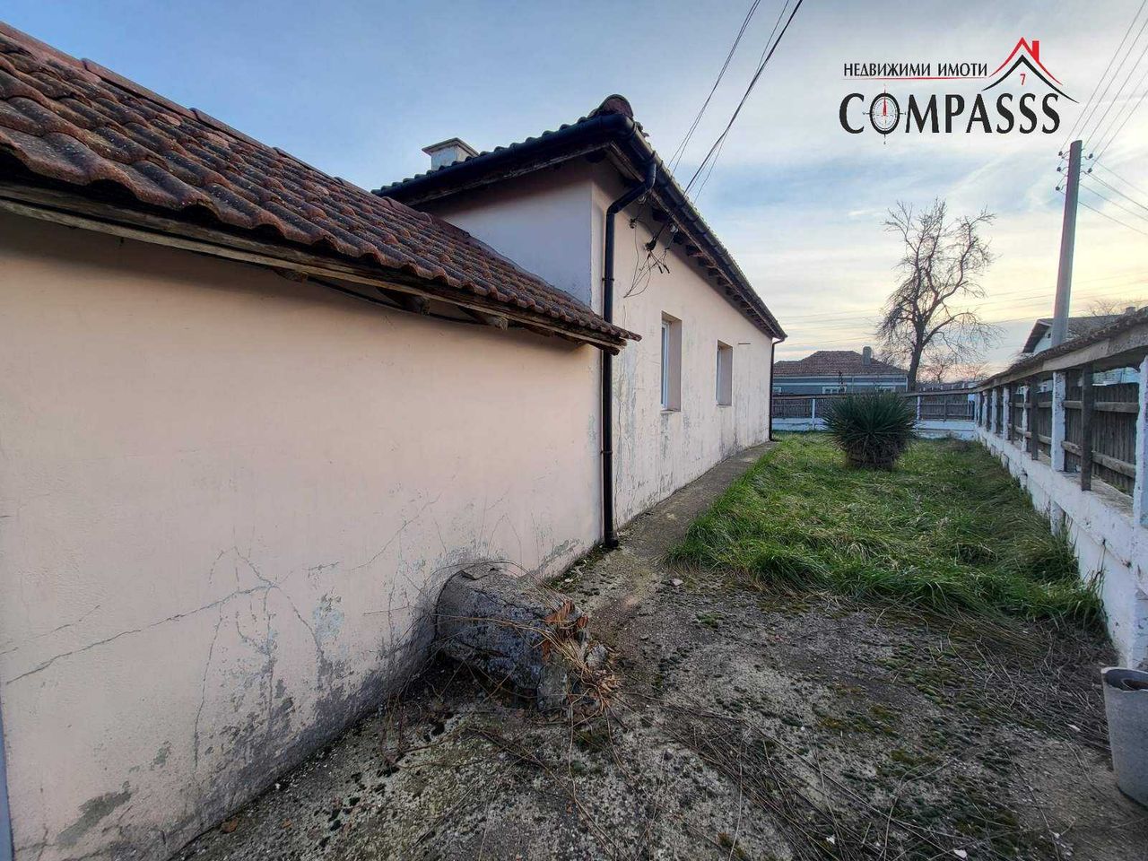 Продава се Къща в с. Смолница, Област Добрич - 90 кв.м за 708 €/кв.м - Снимка #3