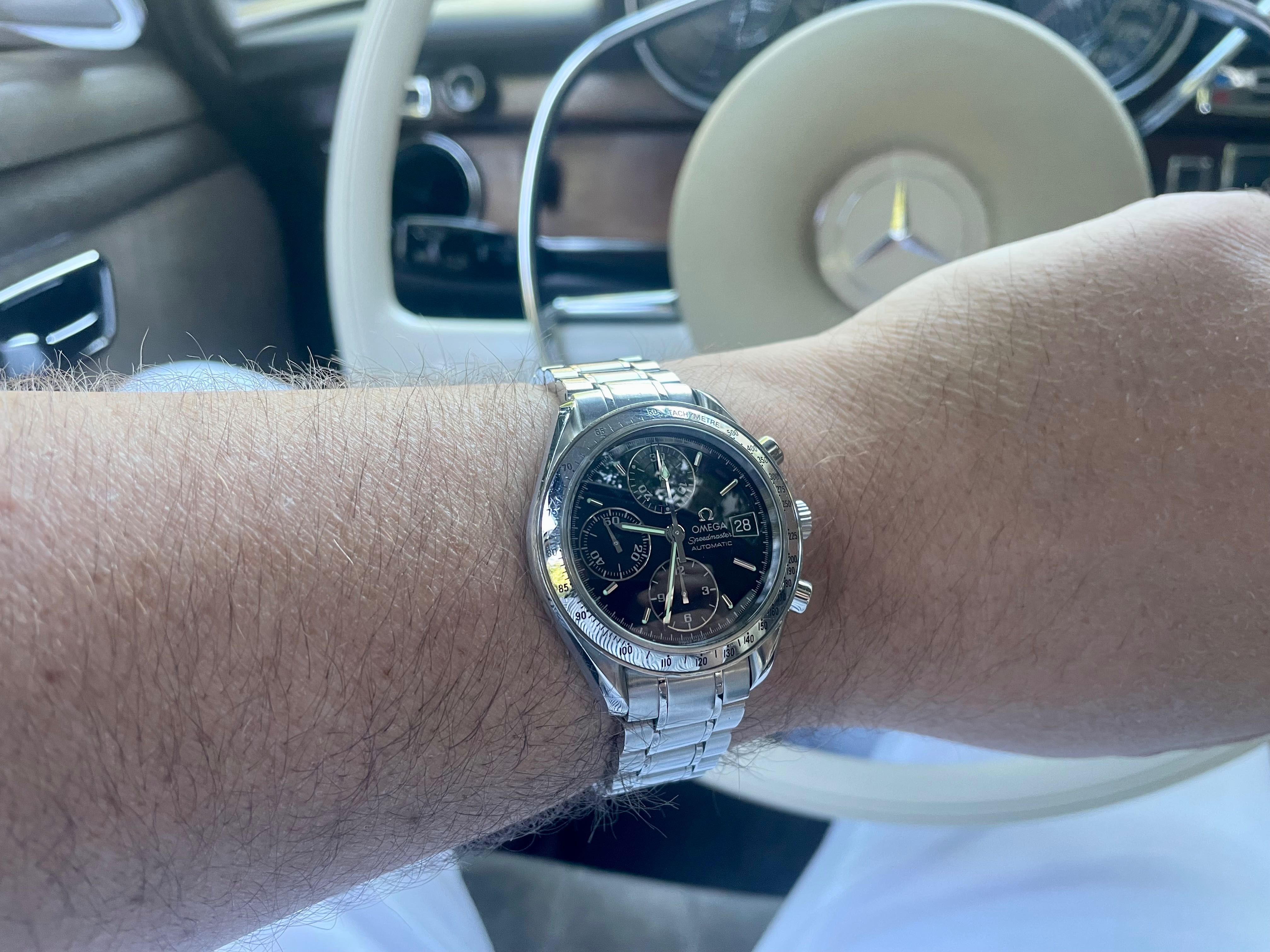 Omega Speedmaster Date 39 mm