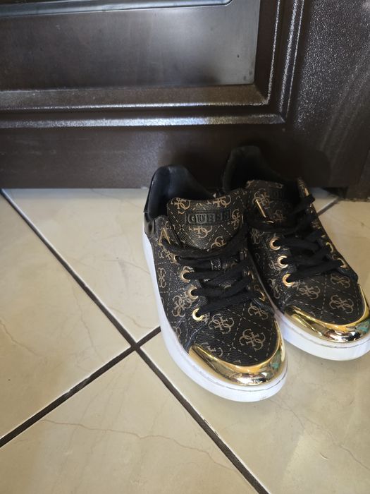 GUESS обувки оригинални