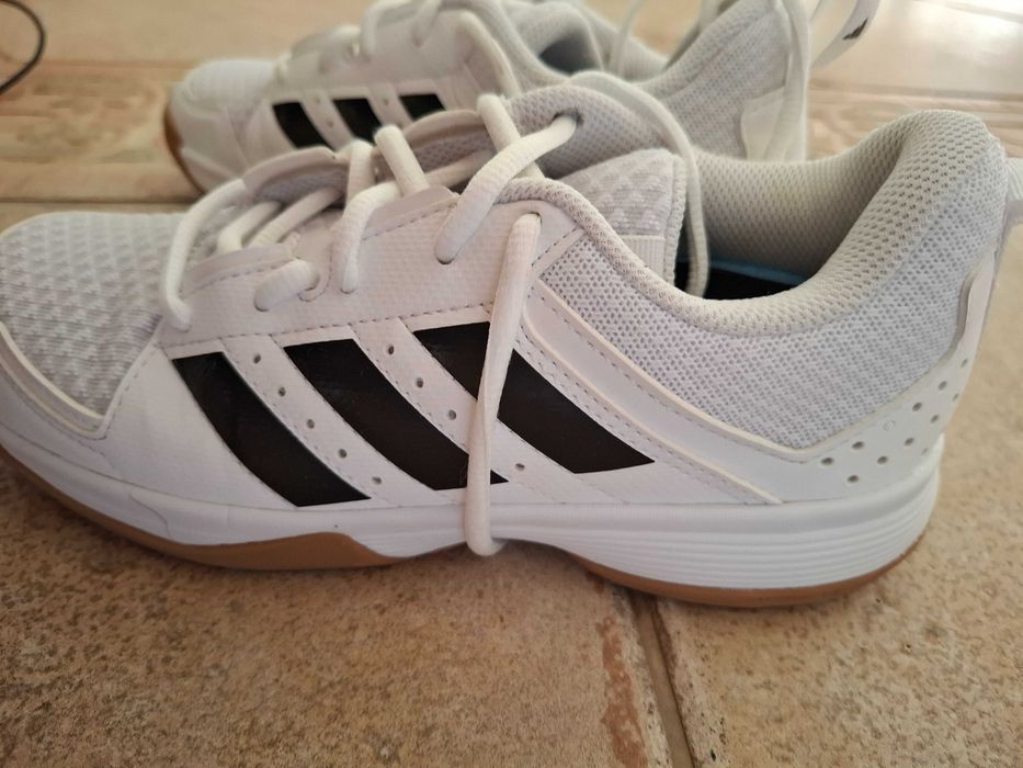 Pantofi volei, Adidas, 35 (ca noi)
