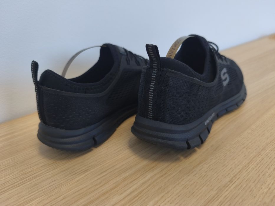 Skechers memory foam 41 (26cm)