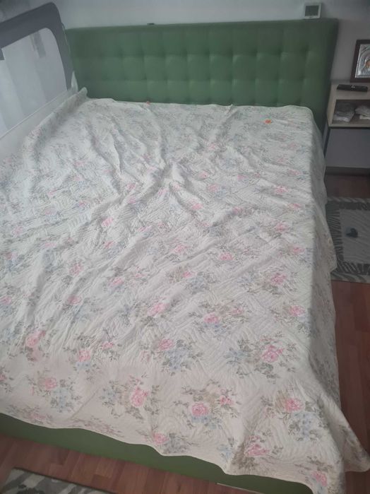Pat tapitat cu somiera rabatabila