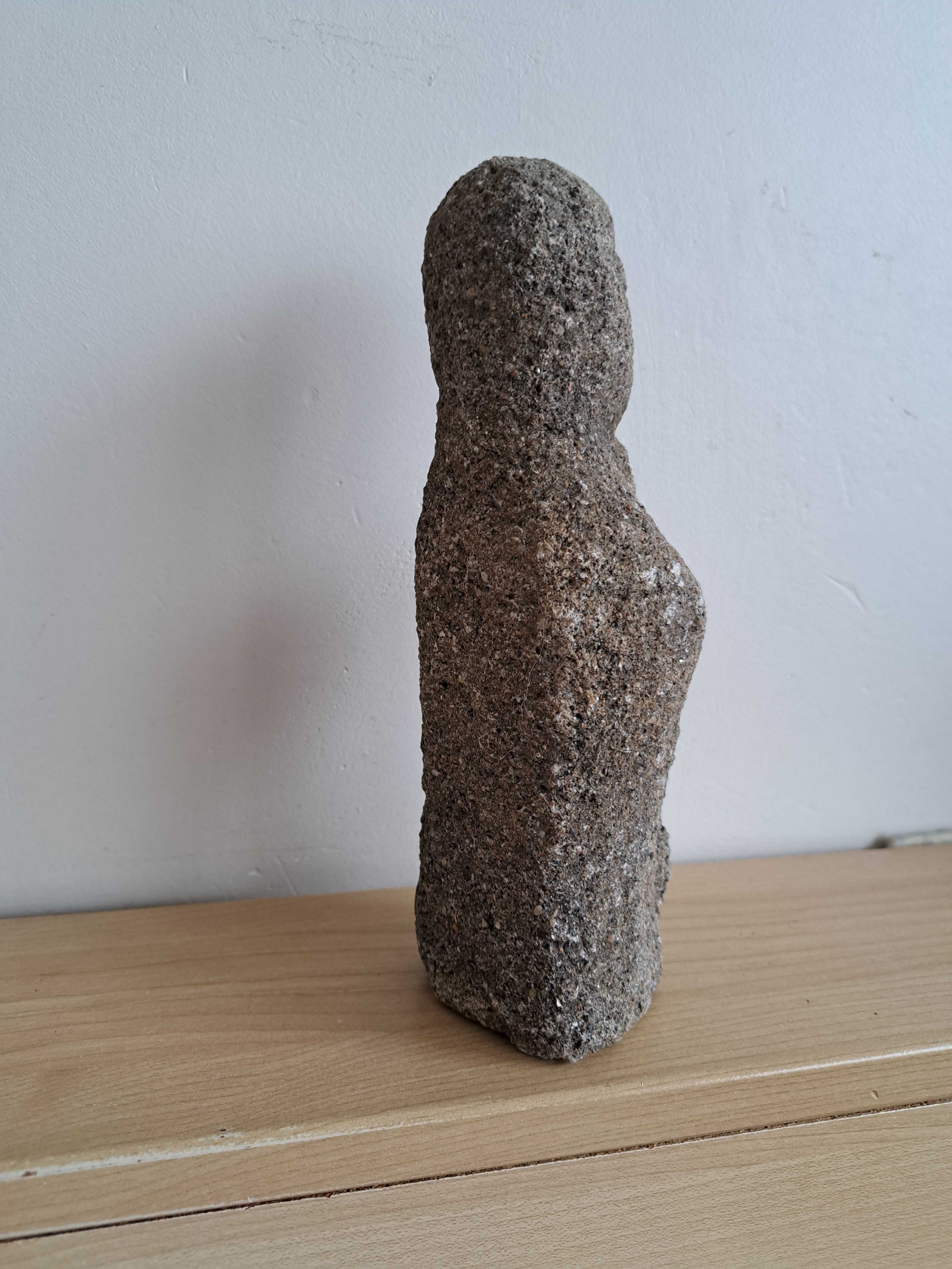 Statuete din granit vintange scluptate manual