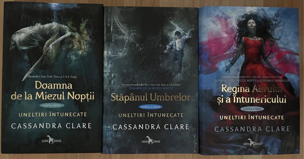 Seria “Uneltiri Intunecate” de Cassandra Clare, 3 volume