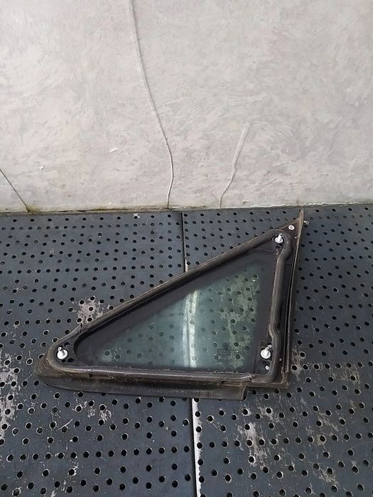 Geam fix dreapta fata vw touran 1t 1t0845412