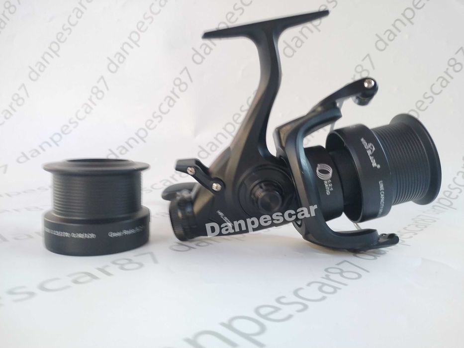 SET 4 Mulinete WIND BLADE HFL5000 tambur long cast si BAITRUNNER 8 rul