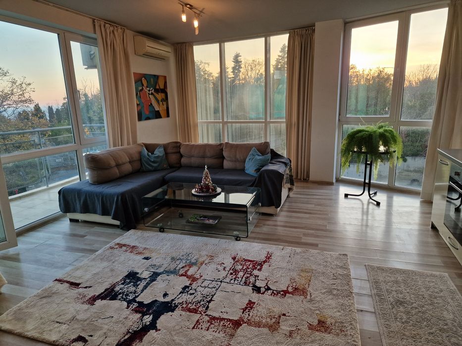 Продавам двустаен с парко място в Евксиноград,собственик