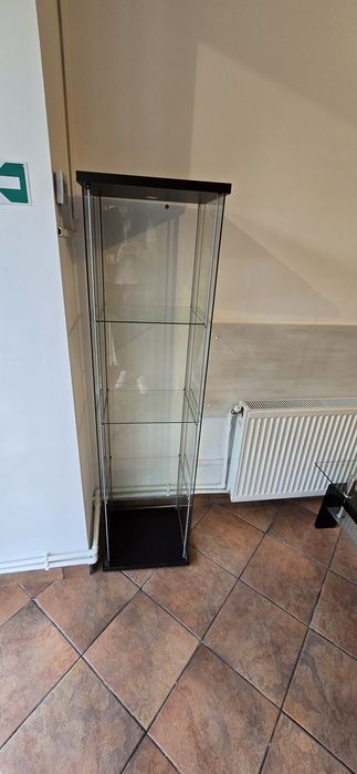 Vand mobilier showroom