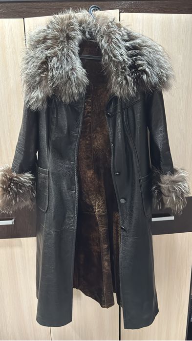 Продам дубленку 52-54 р, есть пояс. 40000 тг