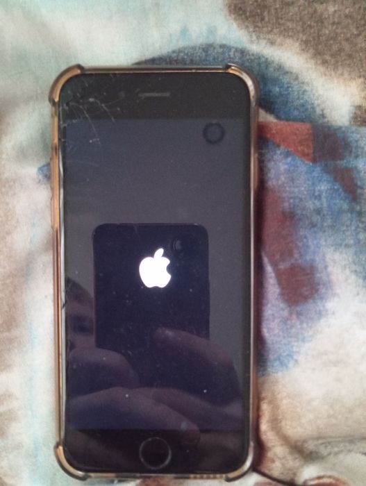 Продам айфон 6s на 32 Гб