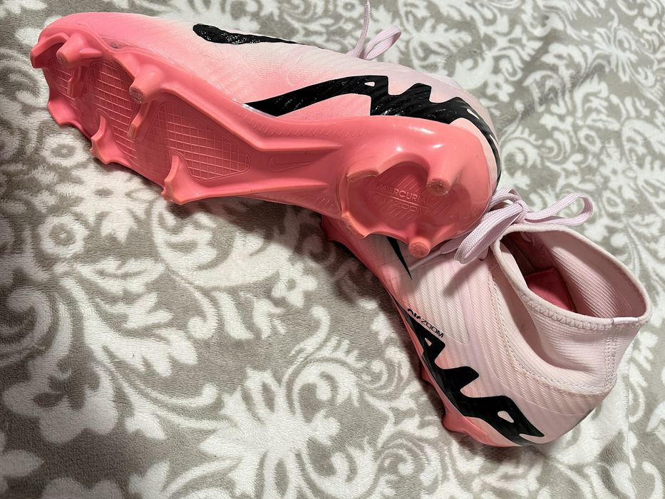 Crampoane nike originali