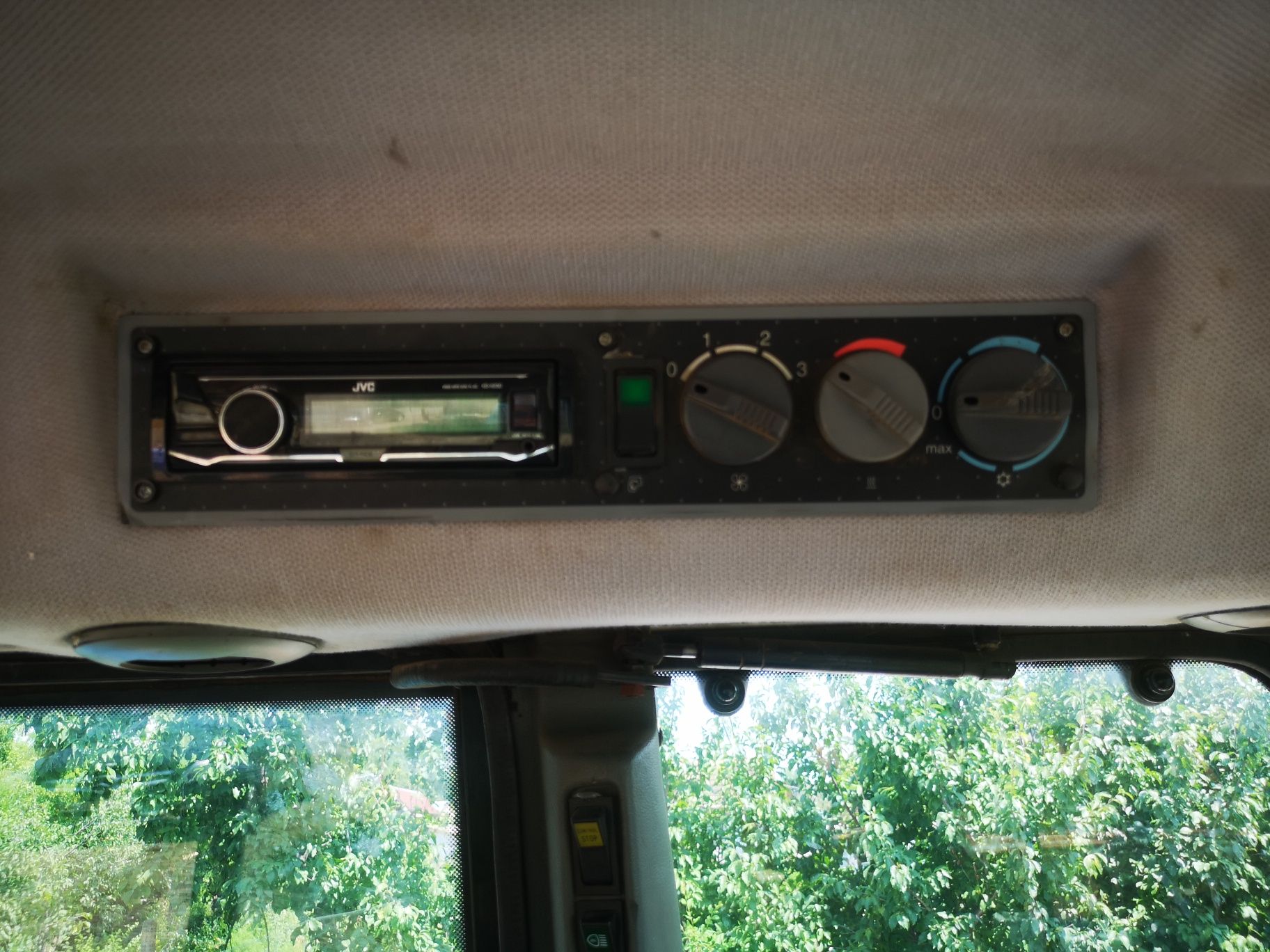 Tractor VALTRA T180