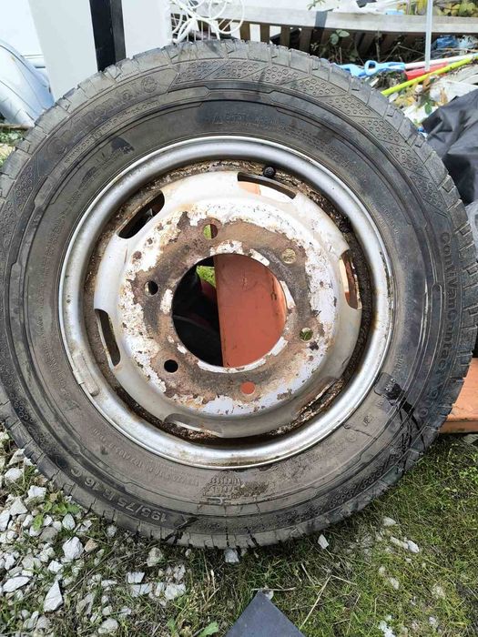 Два броя гуми с джанти 195/75/16С