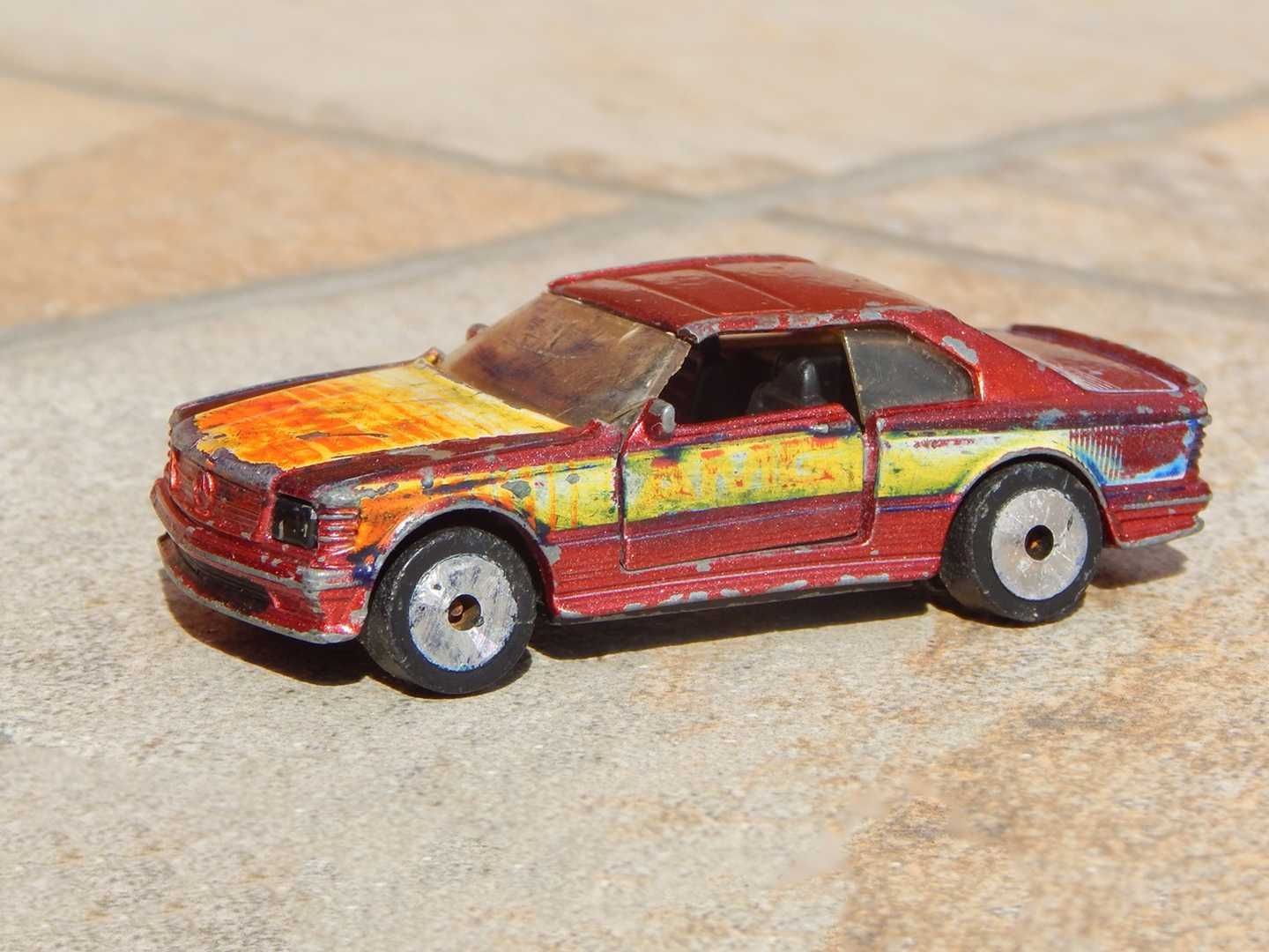 Macheta Mercedes-Benz 500 SEC AMG 1984 Matchbox 1:64 Macao uzat