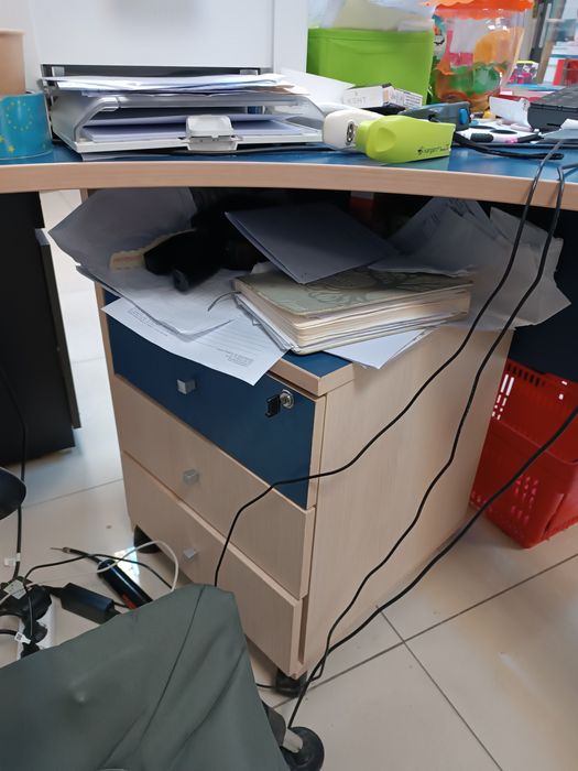 Birou + soldatel cu sertare