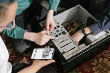 Reparatii calculator/laptop si servicii software