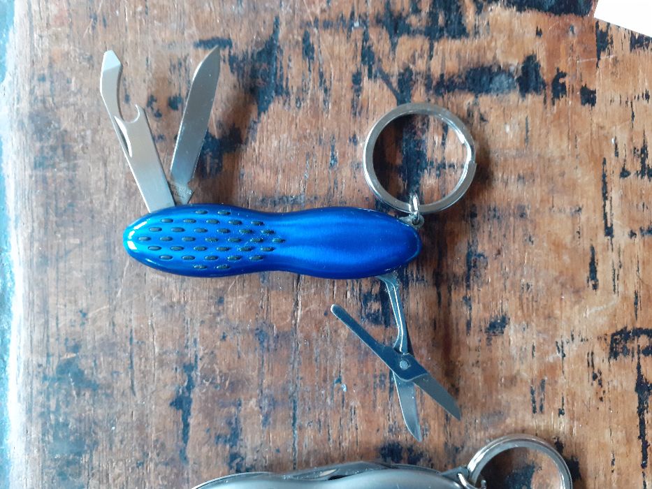 ножче ключодържател метално с 3 остриета антикварно супер