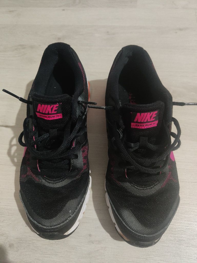 Adidași Nike Reax 10 Nr 38