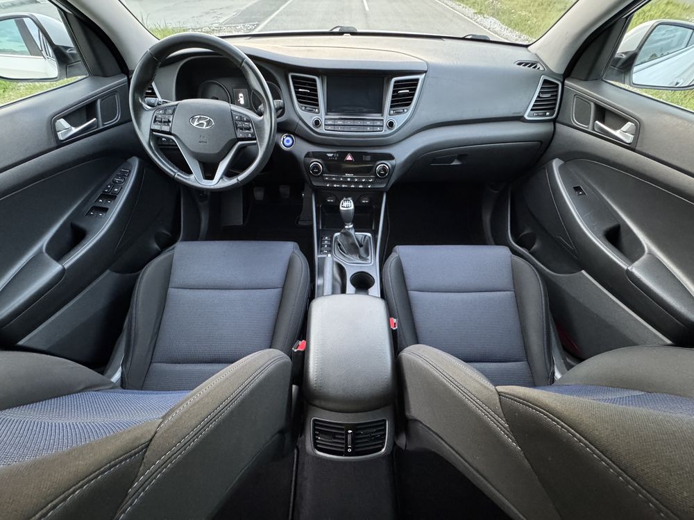 Hyundai Tucson 2.0 CRDi 4WD / FULL / NAVI / CAMERA / PANORAMA