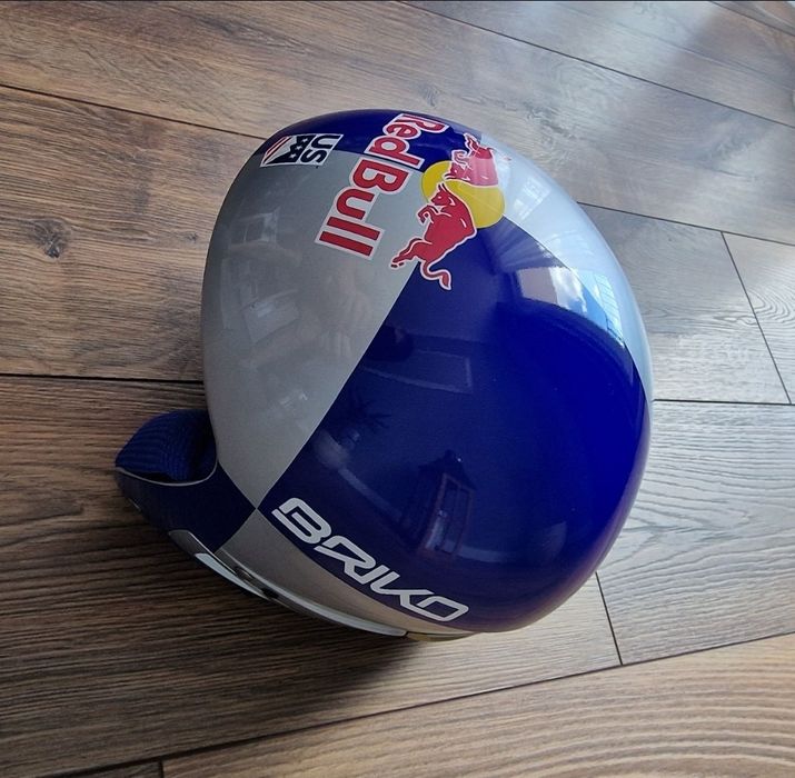 casca briko redbull s Lindsey woon