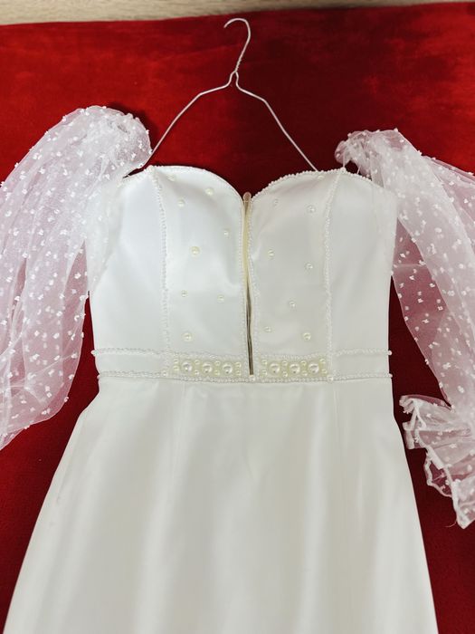 Vand Rochie de stare civila realizata pe comanda