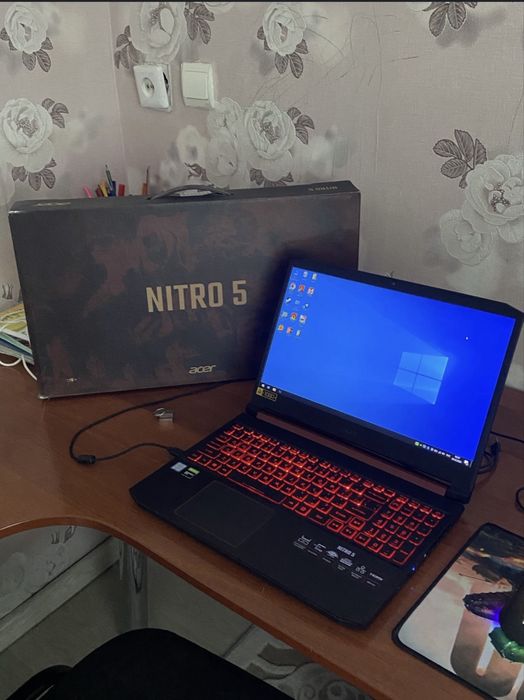 Продаю Ноутбук в хорошем сост