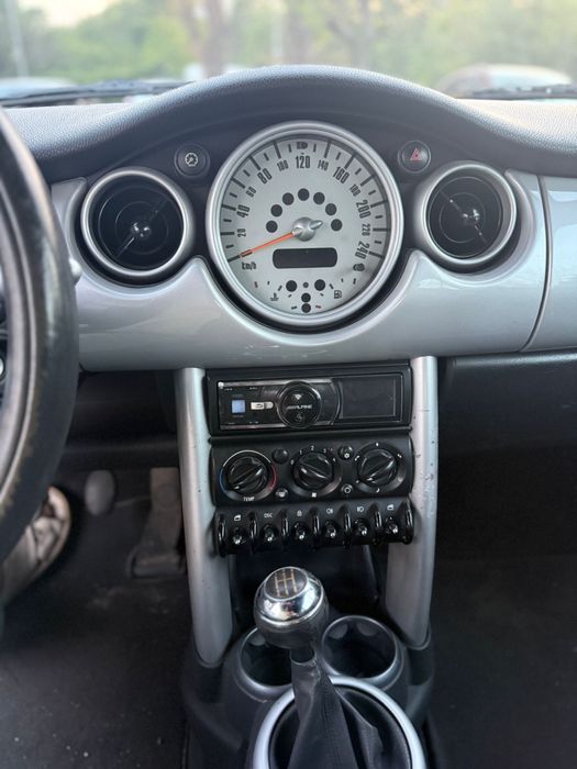 Mini Cooper 2002, gaz