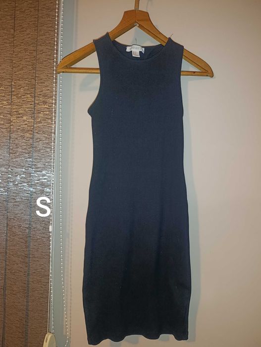 Спортно елегантни рокли