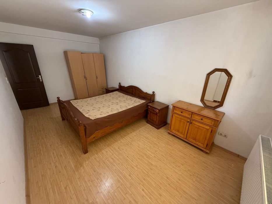 Ofer spre vanzare Apartament 2 Camere zona Centrala Etaj 2