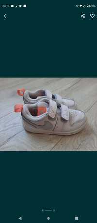 Vand pantofi sport pentru copii Nike