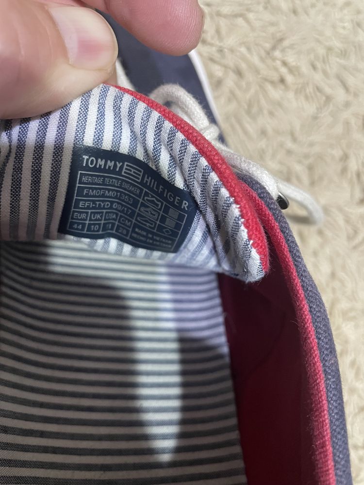 Teniși Tommy Hilfiger, originali, mărimea 44