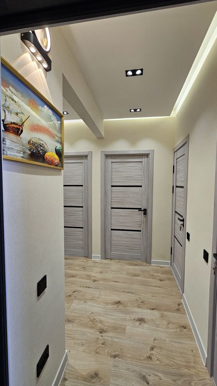 Продам  3 Комнатная  квартира  на Авиасозлар  4 Квартал
