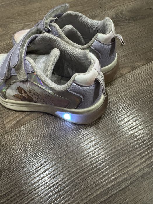 Светещи обувки за момиче на Disney Frozen, 26 номер