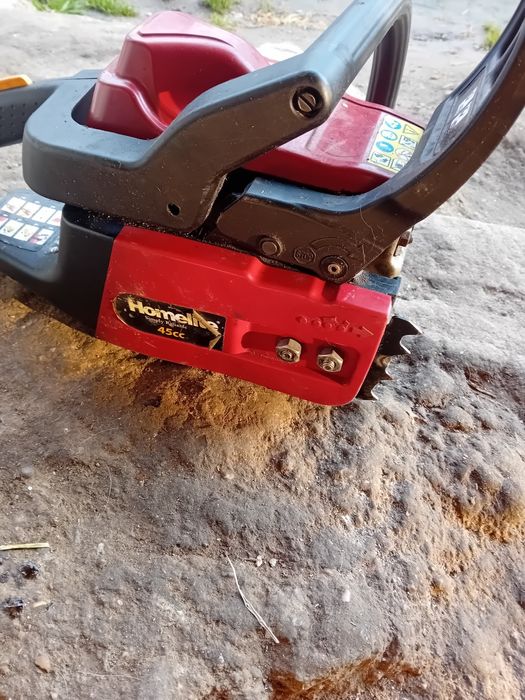 Vând drujba homelite csp 4518 cu defect la carburator