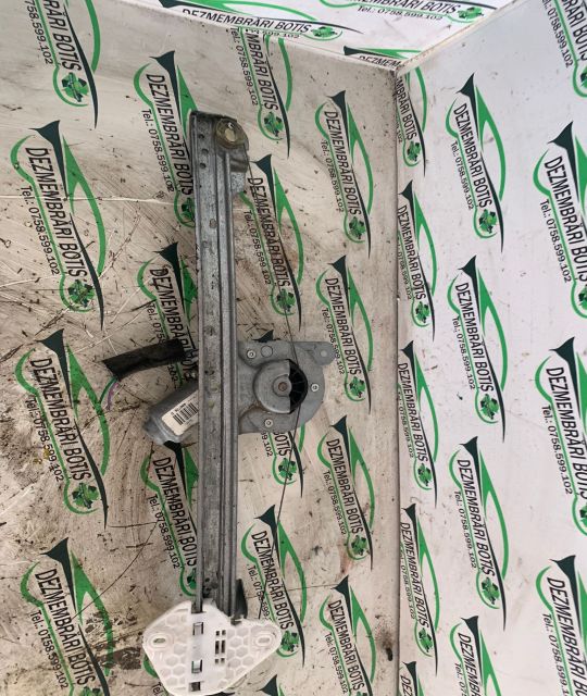 Macara geam fata stanga electrica Dacia Logan prima generatie