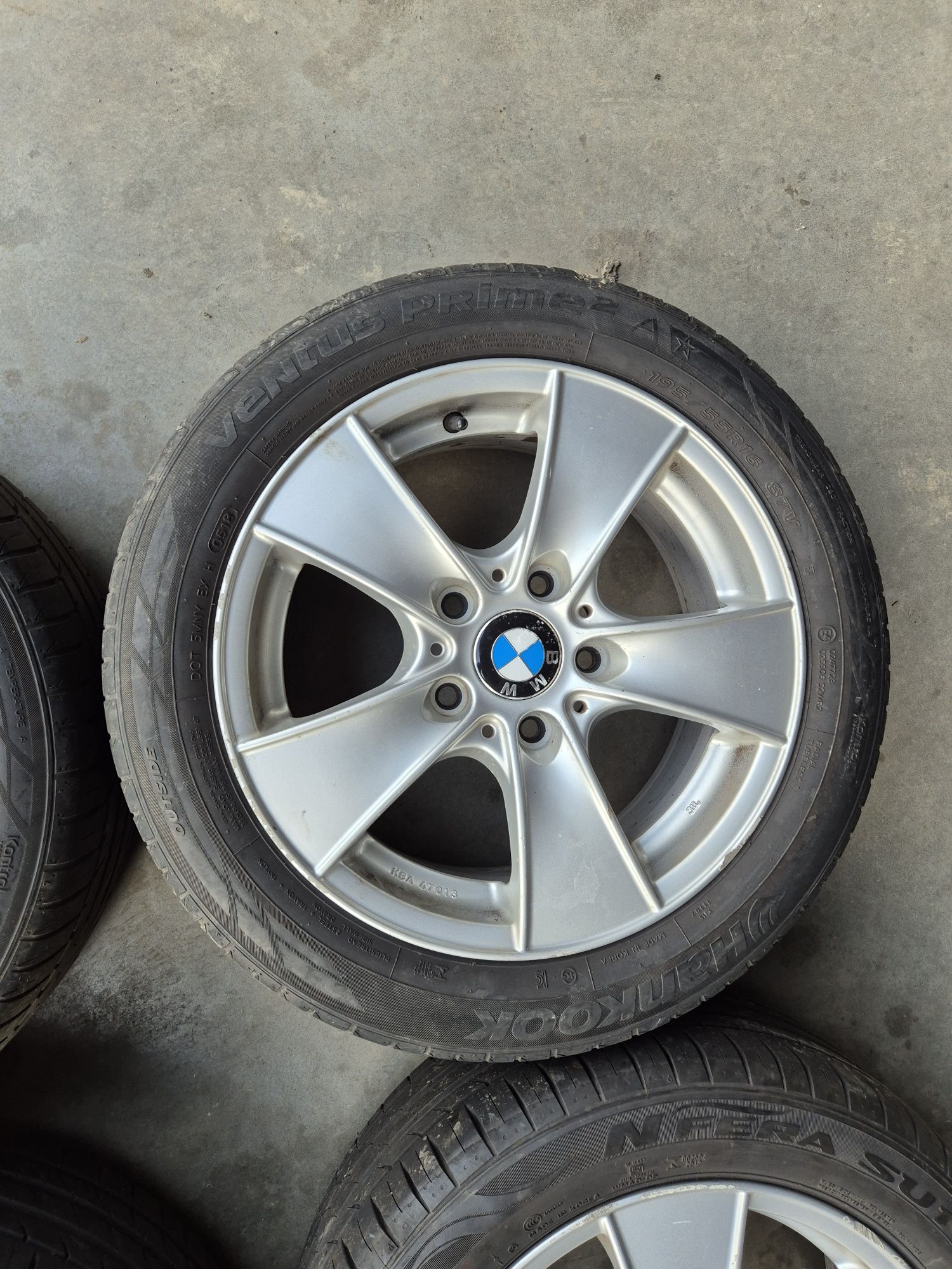 Jante aliaj si anvelope de vara bmw pe 16" 195/55R16 an 2009
