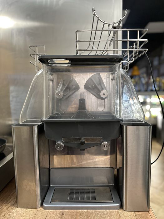 Професионална фреш машина