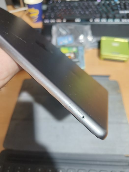 Ipad 9 64gb wiFi si 4g husa originala