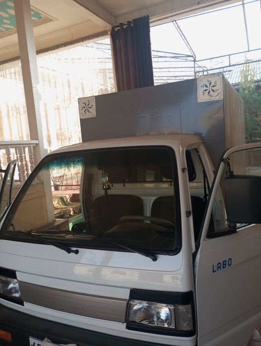 Лабо сотилади факат накдга холати идеальный йургани 28000 идеальный