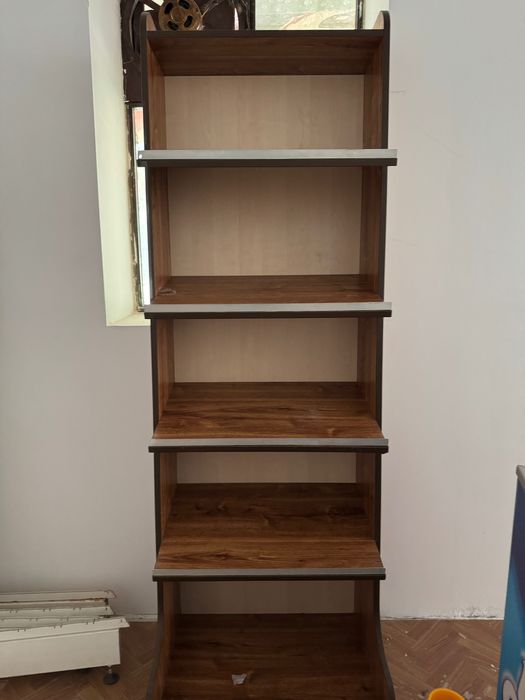 Продавам стелаж за хляб