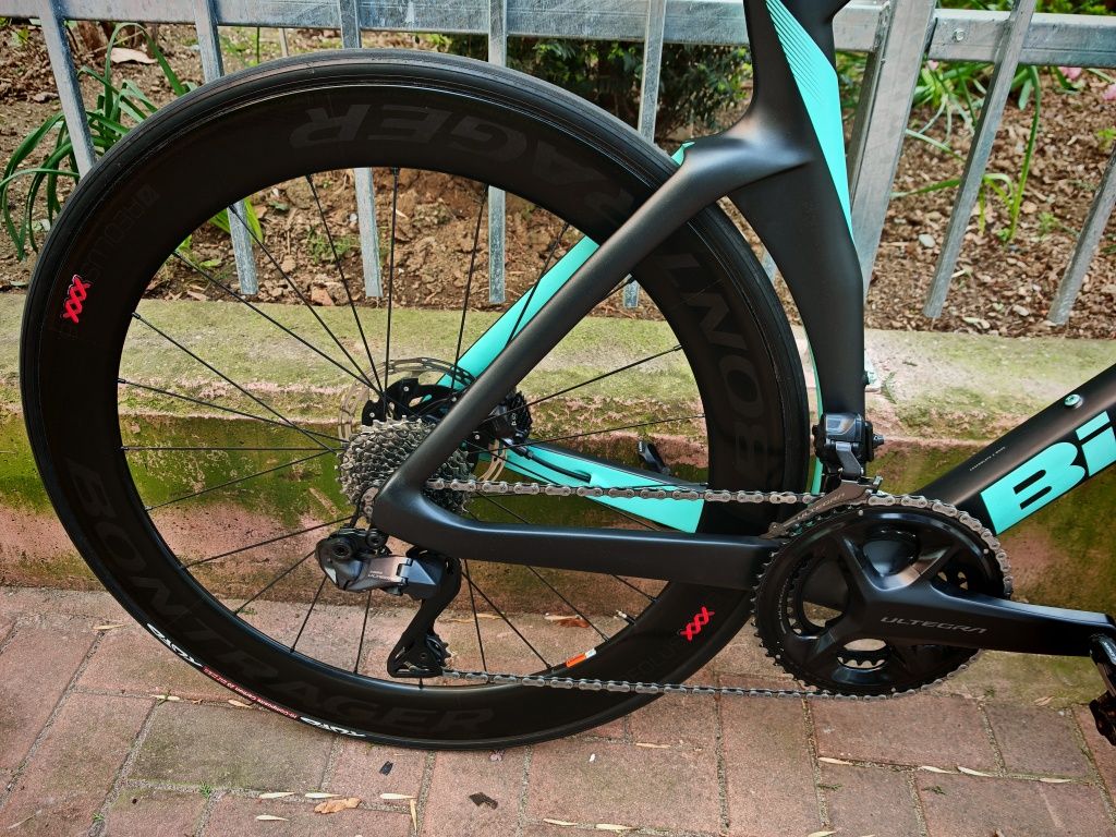 Bicicleta cursiera carbon Bianchi Oltre Pro M L 55 Shimano Ultegra 12V