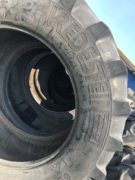 650/65r42 vredestein