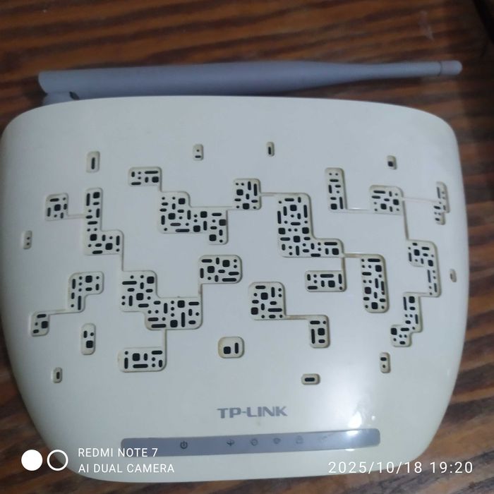 WF Router.TP-link TD-W8151N..Оснащен встроенным ADSL модемом