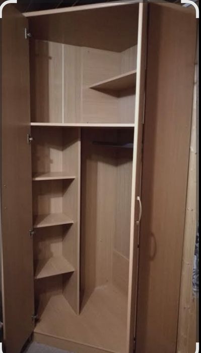 Продам угловой шкаф